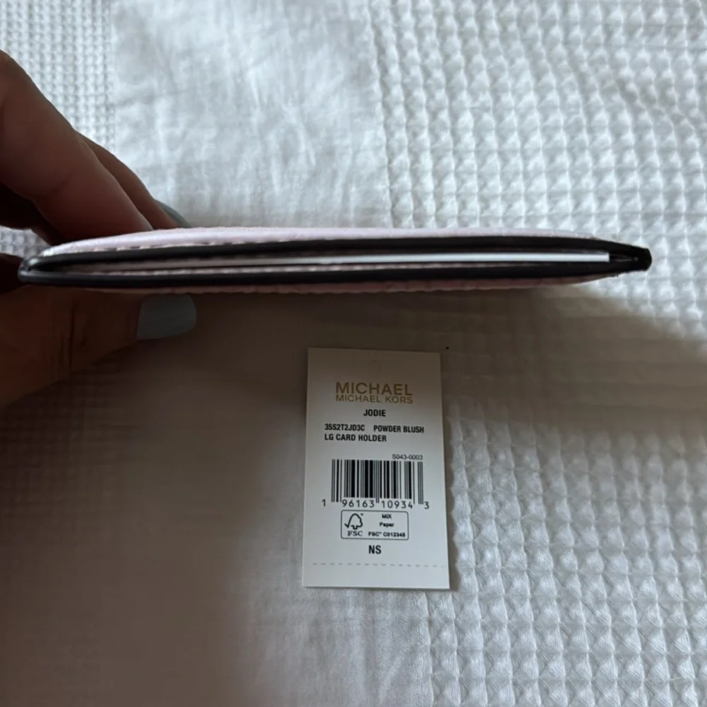 Michael Kors card holder - Picture 4 of 4